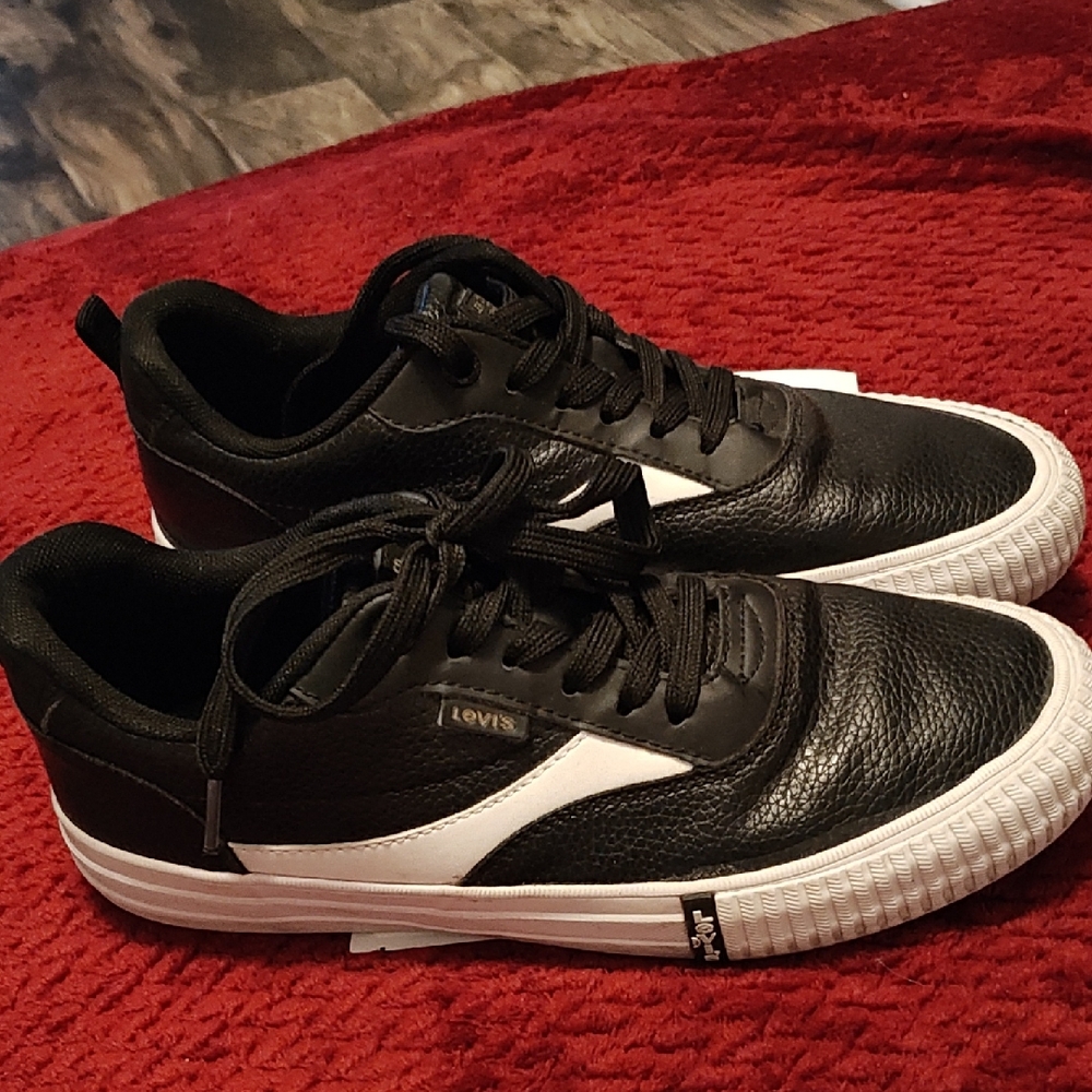 Levi's Men's Black and White Casual Sneakers